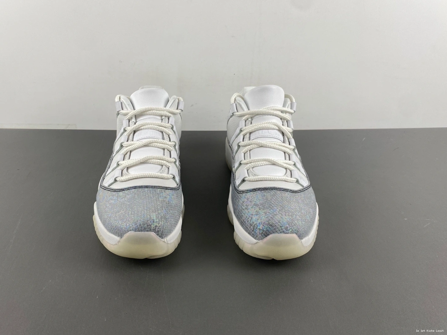 Year Low Snake Jordan CNY of the 11 HQ7000-001 Air 1110